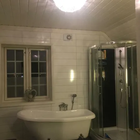 Privatunterkunft Bjorklygarden
